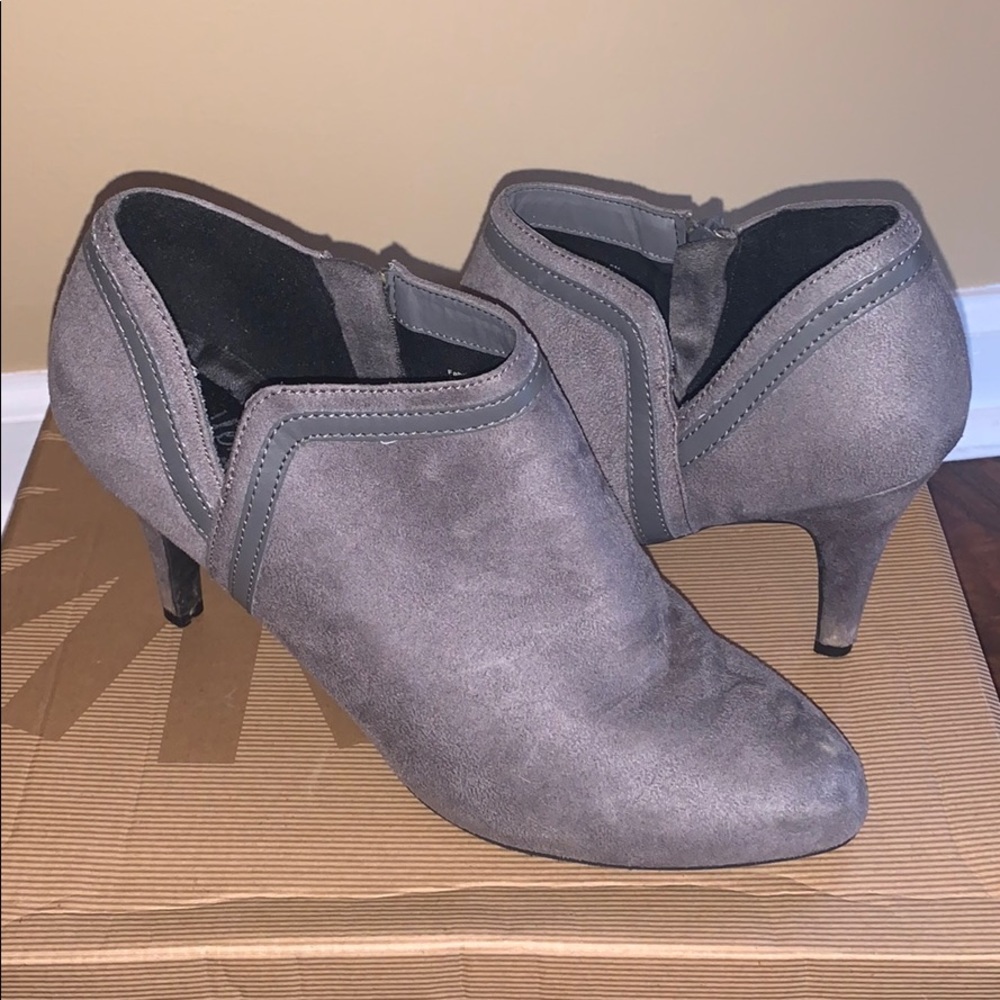 Heeled booties